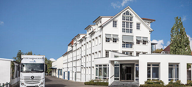Außenaufnahme des Storopack Firmengebäudes am Hauptsitz in Metzingen, Deutschland